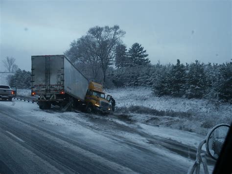 Jackknife Accident Lawyer In Indiana Board Certified