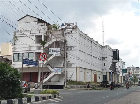 Revitalisasi Citra Niaga Masih Berjalan Parkir Liar Sudah Mulai Menjamur