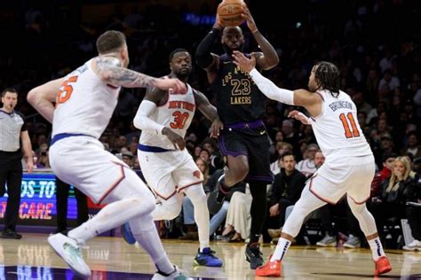 Lebron E Doncic Brilham Mas N O Impedem Derrotas De Lakers E Mavericks