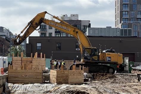 Nyc Construction Worker Fatally Struck By Equipment