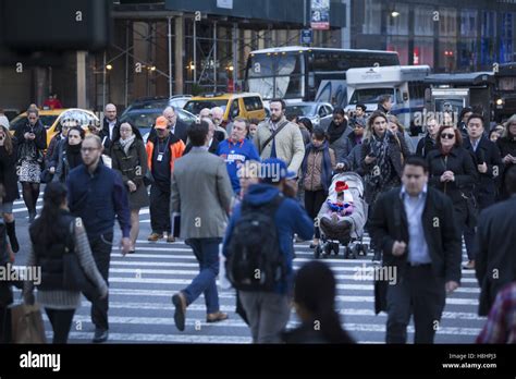 42nd Street 5th Nyc Crowd Diverse Hi Res Stock Photography And Images