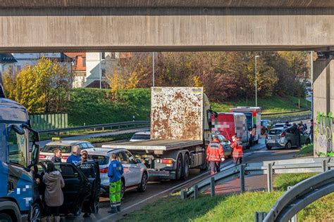 Unfall Auf B N Rtingen N Rtinger Zeitung Ntz De