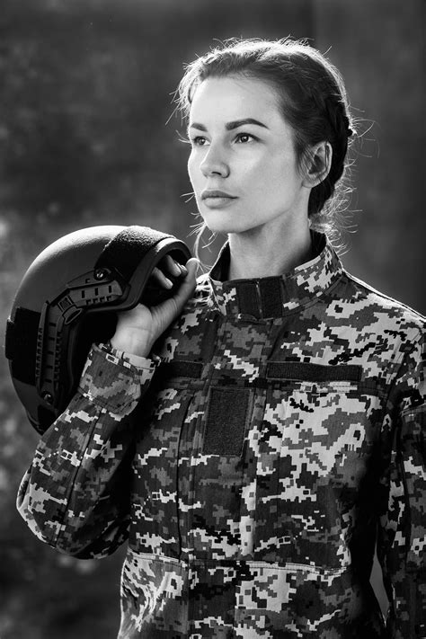 Час жінок: Ірина Никорак та її проєкт зі створення жіночої військової