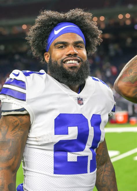 Zeke Elliott Secures The Bag And Becomes The Highest Paid Running Back