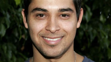 That 70s Show Star Wilmer Valderramas Iconic Accent Is All Fake