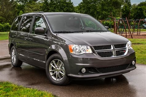 2017 Dodge grand caravan Gray | 2450 Crain Hwy, Waldorf, MD 20601 ...