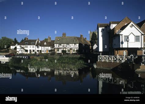 Mill Bank And River Avon Tewkesbury Gloucestershire England Uk