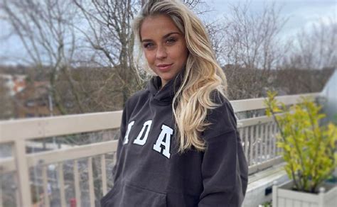 Poppy Pattinson presumió su atlética figura a su legión de seguidores