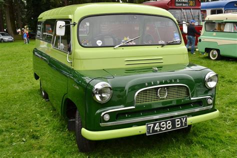 1961 Bedford Minibus Seen At The 2012 Tredegar Park Vintag Flickr