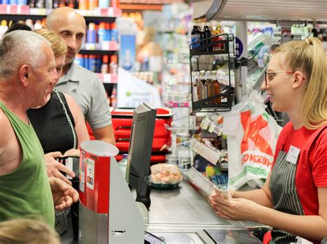 Danas slavimo Praznik rada evo kako rade trgovine i šoping centri i