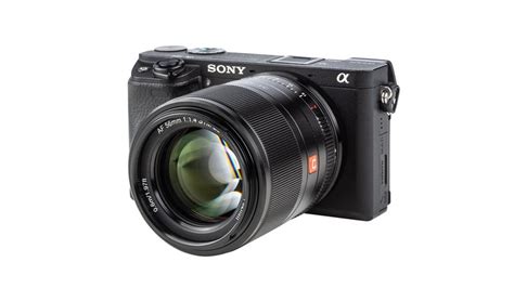 Viltrox Annuncia Gli Obiettivi Mm F E Mm F Per Aps C Sony E