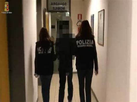 Polizia Di Ragusa Arresta Pedofilo A Ragusa Youtube