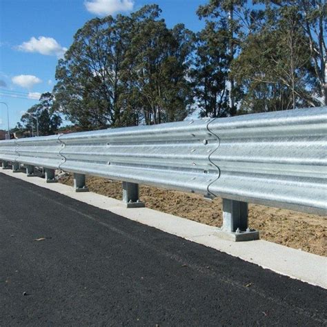 Gauge Steel Hot Dip Galvanized Three Beam Highway Guardrail Zinc