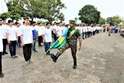 Junta de Serviço Militar entrega certificado de dispensa para mais de