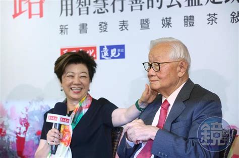 張忠謀稱讚張淑芬慈善事業 跟台積電創新平台很像 Yahoo奇摩時尚美妝