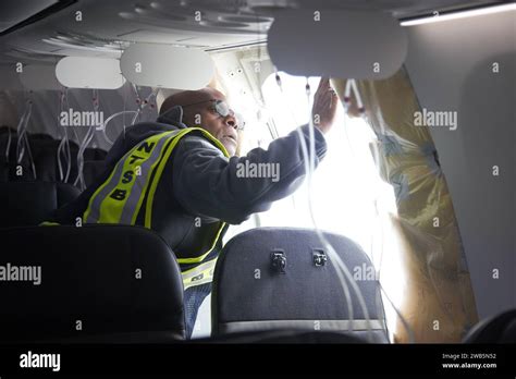 Portland United States 08th Jan 2024 NTSB Investigators Examine The