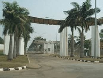 Aso Rock Presidential Villa, Abuja: History and Pictures