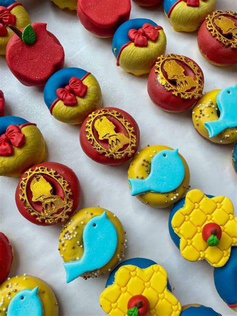 Donuts Branca De Neve - Mini cake donuts Branca de neve | Cake, Donuts, Receitas