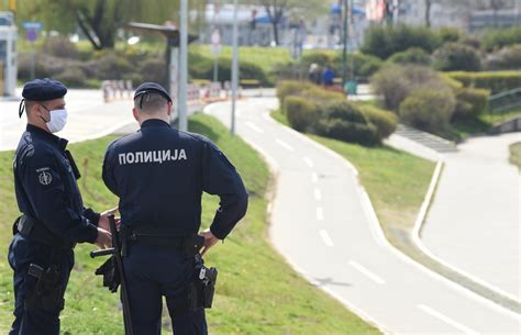 OBAVEZNE MASKE ZABRANA OKUPLJANJA Danas U Celoj Srbiji Stupaju Na