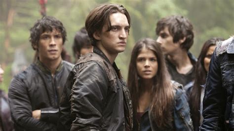 The 100 - Season 3 - Richard Harmon Promoted to Series Regular