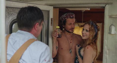 Naked Nicole Elliott In Amanda Jack Go Glamping