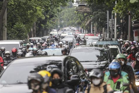 KEMACETAN PASCALIBUR LEBARAN ANTARA Foto