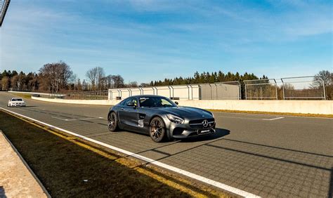 Runde Renntaxi Mercedes Amg Gt S Coup Auf Dem N Rburgring Nordschleife