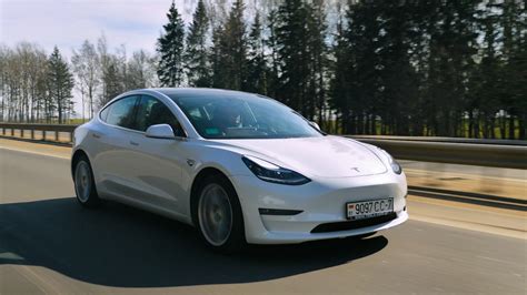 ᐈ Cuánto tarda en cargarse un Tesla Model 3