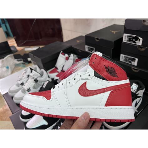 Chính Hãng Giày Air Jordan 1 Retro High Og Heritage 555088 161 Shopee Việt Nam