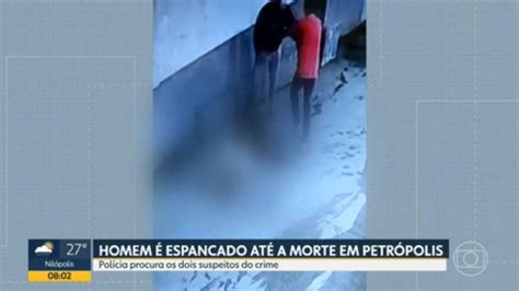 Vídeo Polícia Procura Suspeitos De Espancar Homem Até A Morte Em