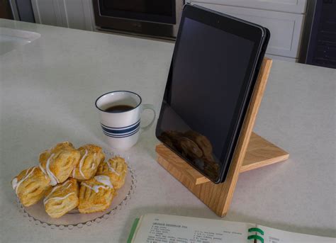 Ipadtablet Stand This Handy Stand Is Easy To Build Offers Ergonomic