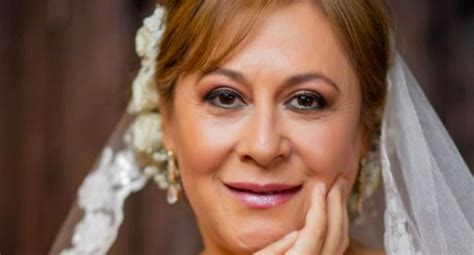 Alina Lozano celebra cumpleaños 55 y se despide de uno de sus