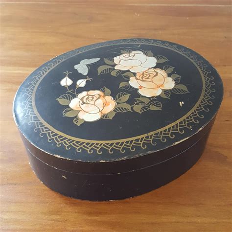 Black Oval Asian Lacquer Box With Lid Floral Design Pattern Roses