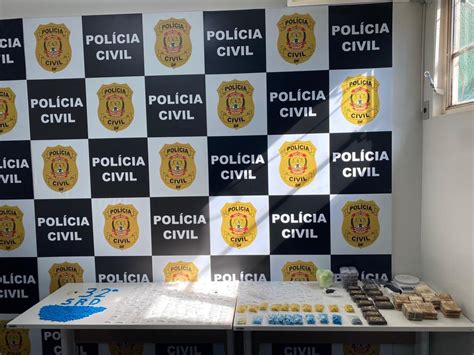 Dupla é presa 2 mil comprimidos de ecstasy e 150 porções de cocaína