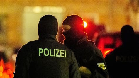 Anschlagspl Ne Razzien Gegen Mutma Liche Islamisten Auch In Th Ringen