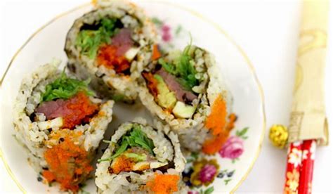 Spicy Tuna Maki Sushi Roll Recipe | Food