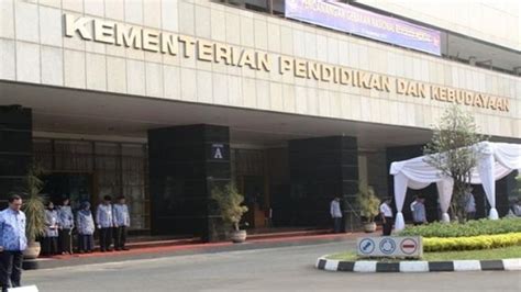 Kemendikbud Cabut Izin Operasi 23 Kampus Bagaimana Nasib Mahasiswanya