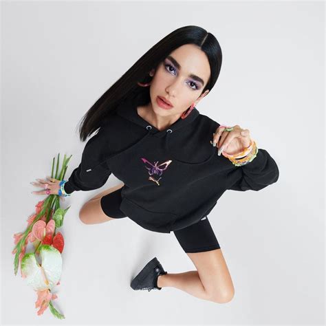 Como Una Mariposa Dua Lipa Se Sumó A La Tendencia “tanga A La Vista”