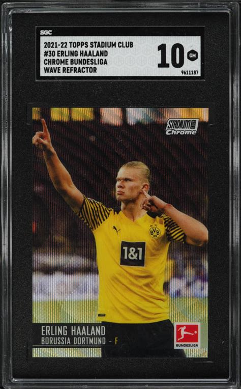 2021 Stadium Club Chrome Bundesliga Wave Refractor Erling Haaland 30