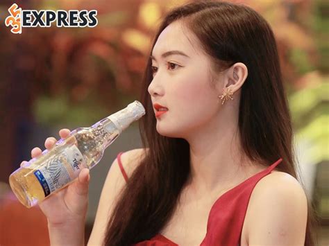 Phạm Thị Hoa Phượng là ai Hot girl xinh đẹp sở hữu phong cách sexy