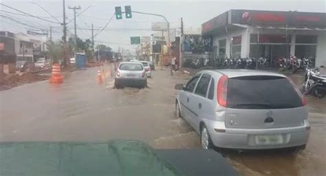 Chuva Forte Alaga Vias E Causa Destelhamentos Em Sorocaba Sorocaba E