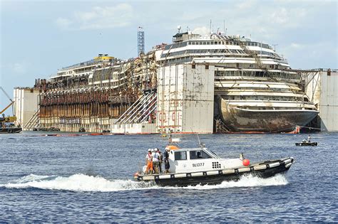 Deserted Places: Inside Costa Concordia cruise ship