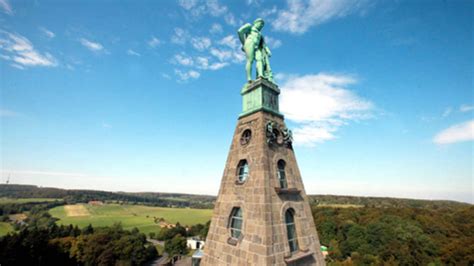 Steuerzahlerbund Prangert Verschwendung An