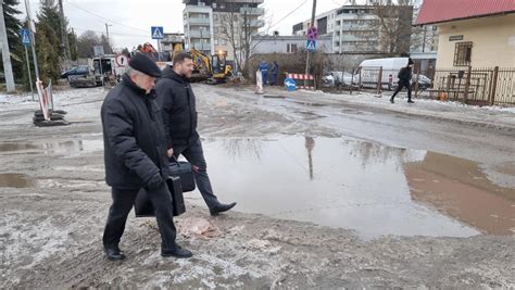 Na ważnej inwestycji drogowej w Kielcach nie zawieszono prac na okres