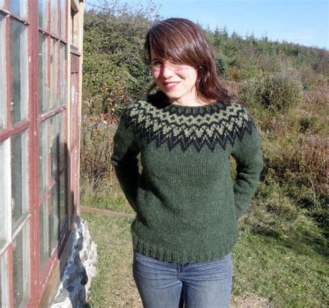 Icelandic Sweater Lopapeysa Hand Knit In Pine Green Lopi Wool Made To Order Maglioni