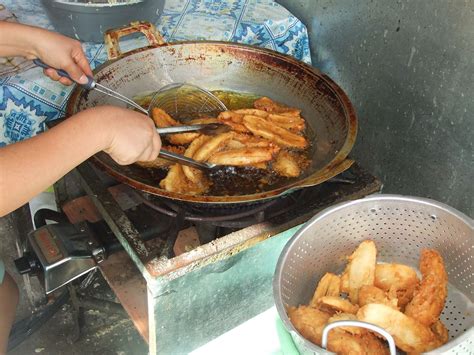 Cómo hacer Pisang goreng los plátanos fritos con miel y sésamo de