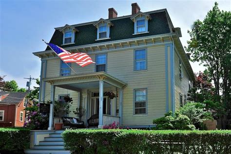 YANKEE PEDDLER INN - Reviews (Newport, RI)