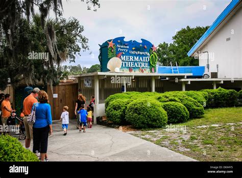 Weeki wachee mermaid hi-res stock photography and images - Alamy