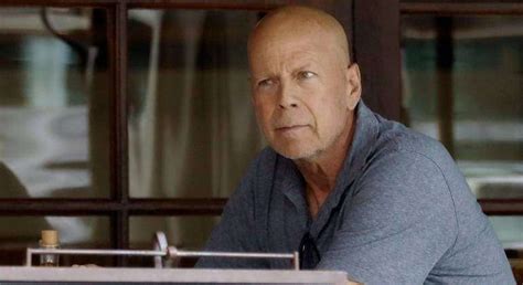 Bruce Willis N O Reconhece Mais A M E E Tem Comportamento Agressivo