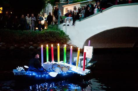 Venice For Change: PHOTOS: Venice Canals Holiday Boat Parade